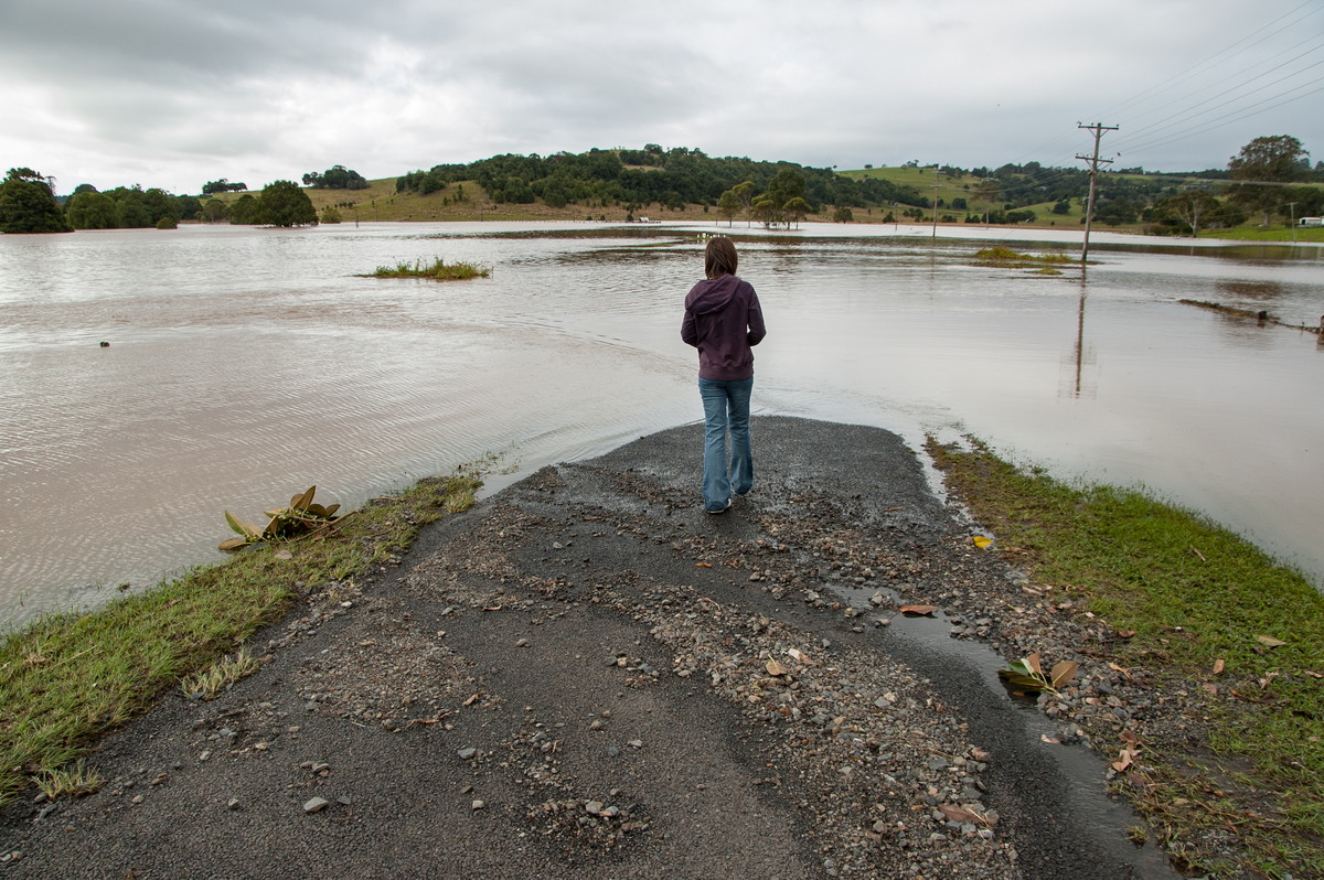 flashflooding flood_pictures : McLeans Ridges, NSW   22 May 2009